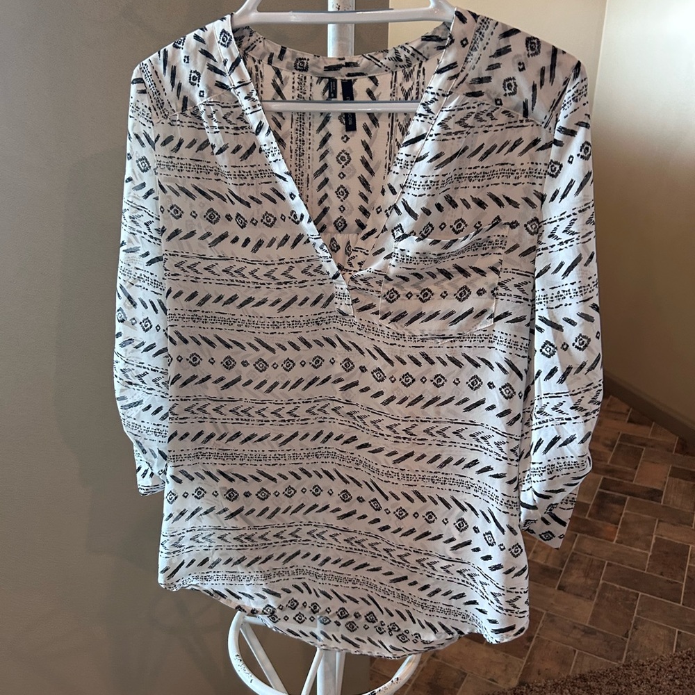 Patterned Black and White Women's Top